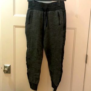 Lululemon joggers S